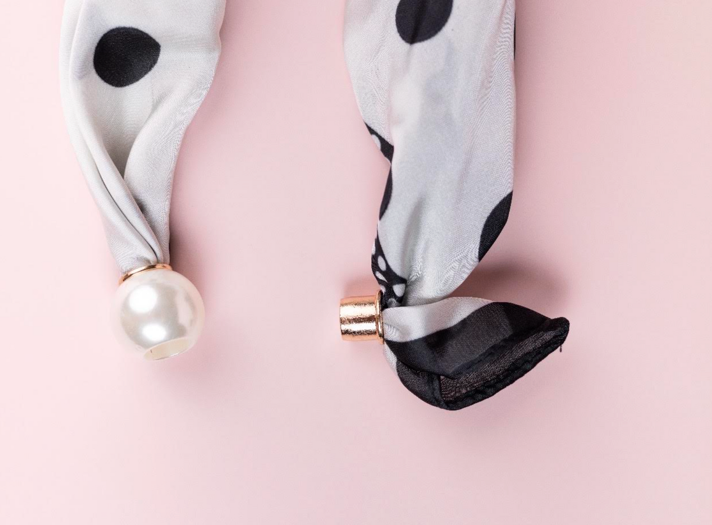 She Has Style Scarf- White & Black