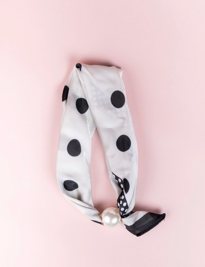 She Has Style Scarf- White & Black